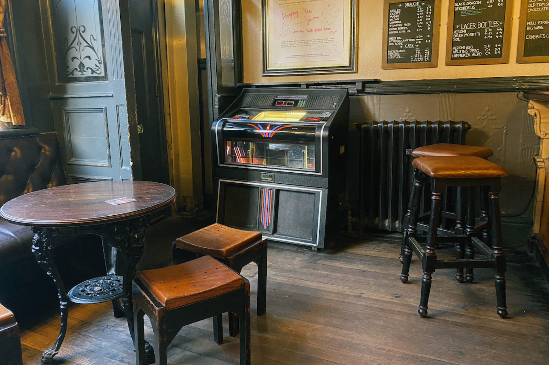 jukebox in pub